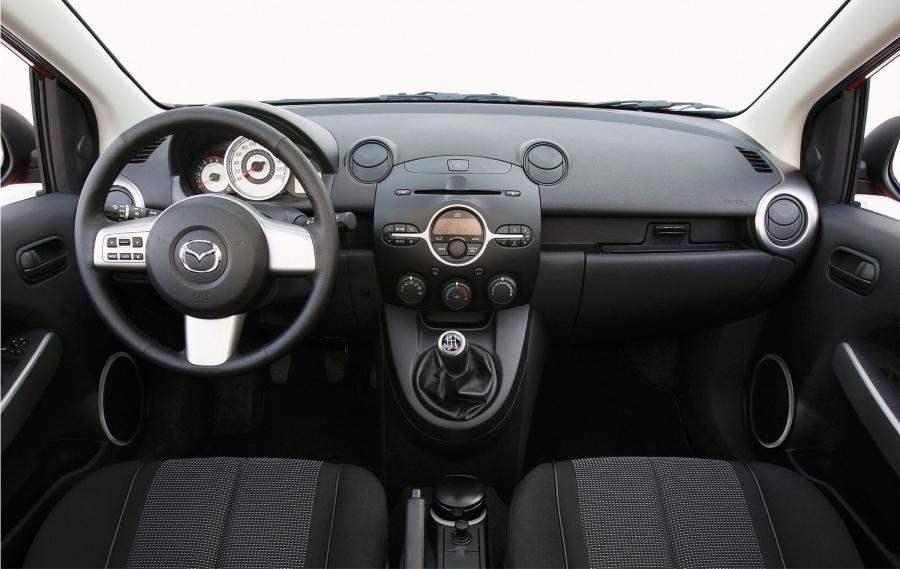  Mazda2 3-Door 2007 года  (фото 64 из 96)